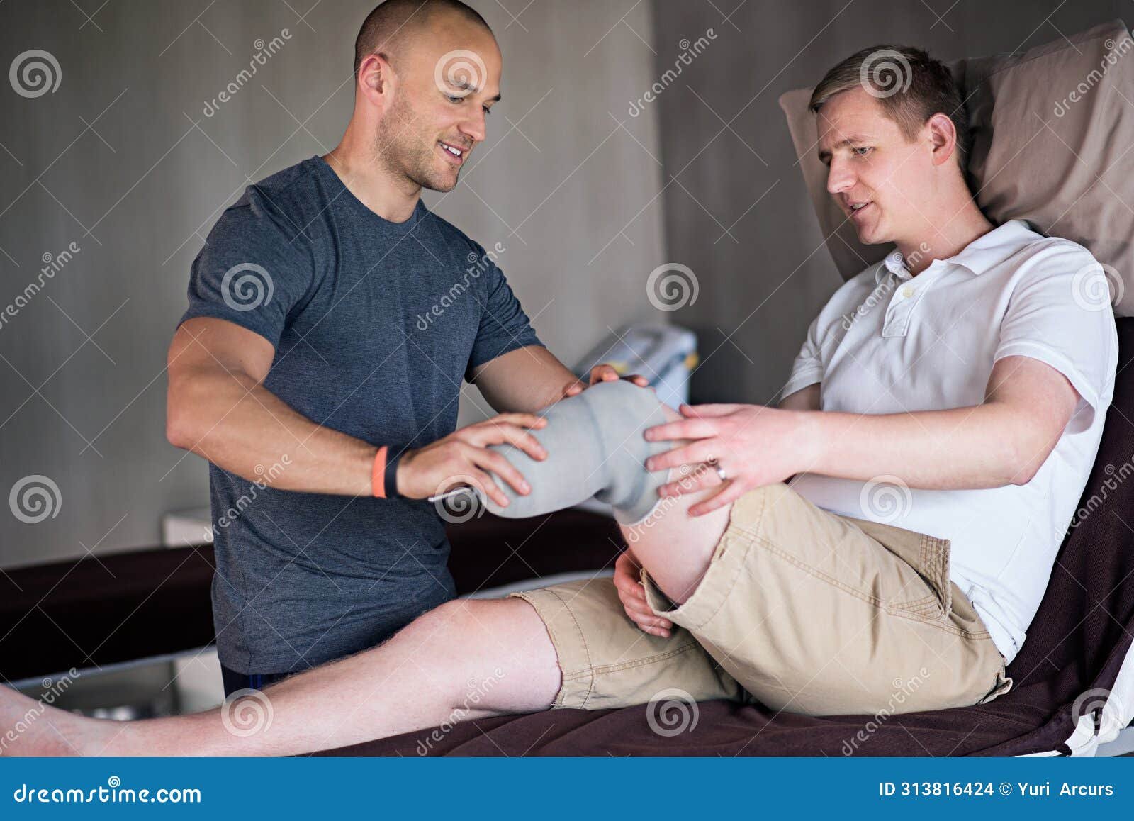amputee-medical-physiotherapist-man-rehabilitation-clinic-physical-therapy-healthcare-professional-patient-313816424